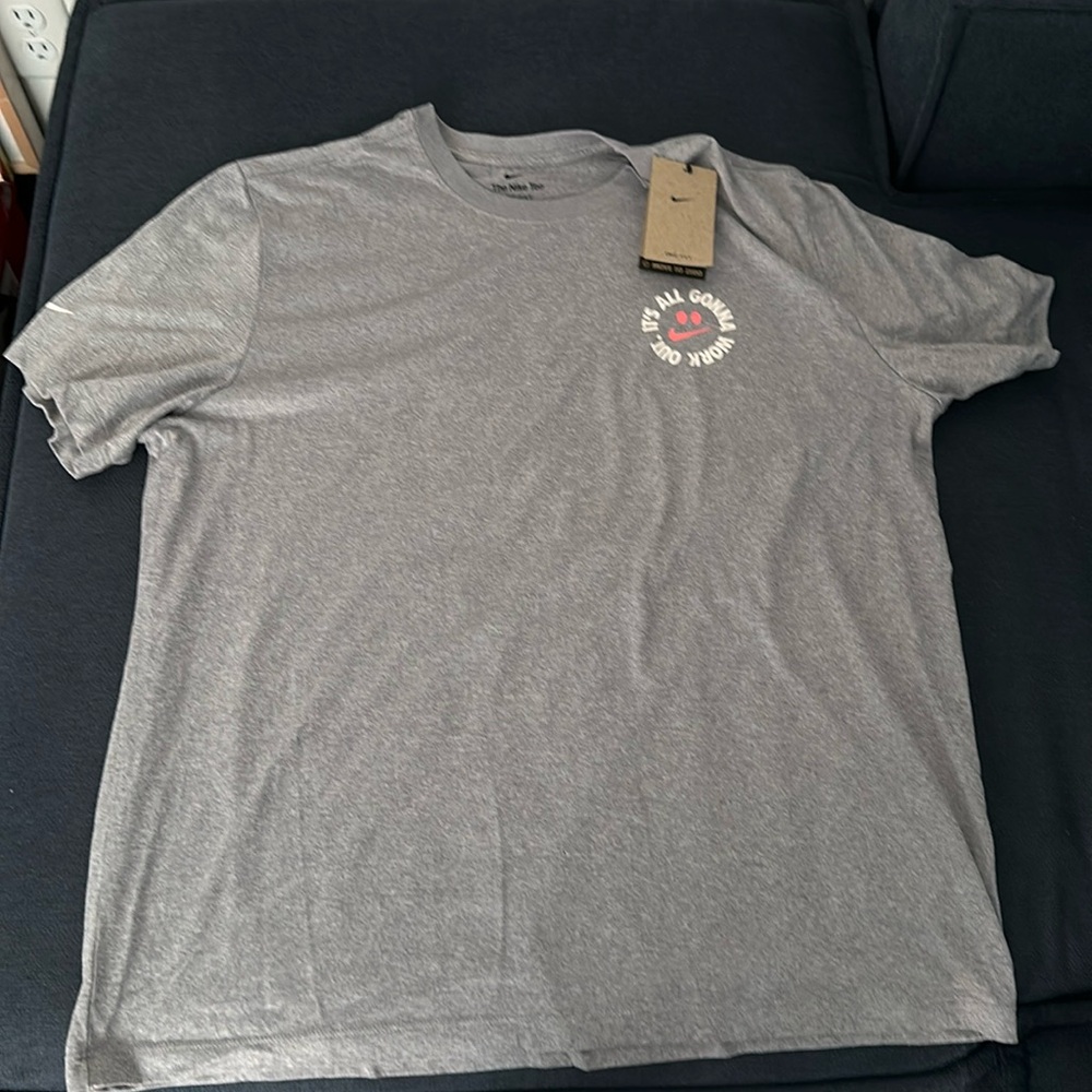 Men’s brand new with tags Nike tshirt